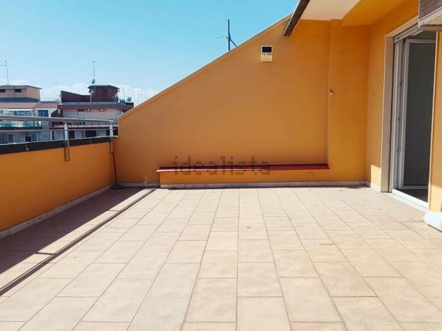 Attico in affitto a Municipio 1, Puglia