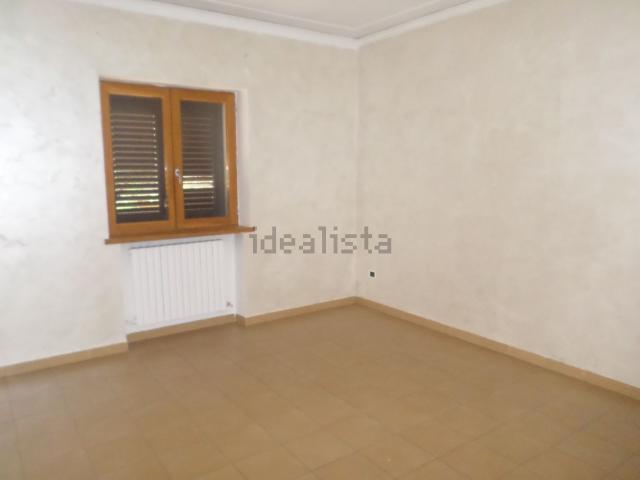 Appartamento in affitto a Rossellino, Potenza