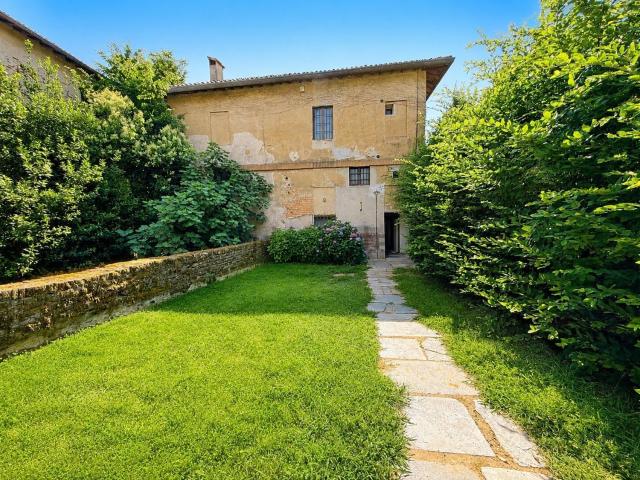 Appartamento in affitto a Vernate, Lombardia