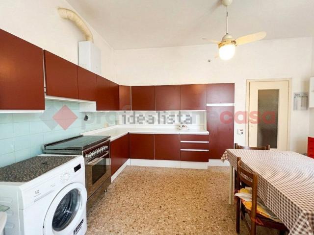 Appartamento in affitto a Nord-Est, Brenzone