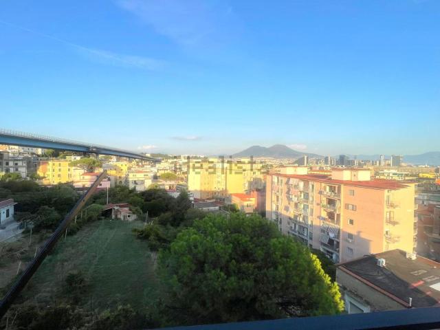 Attico in affitto a Municipalità 3, Campania