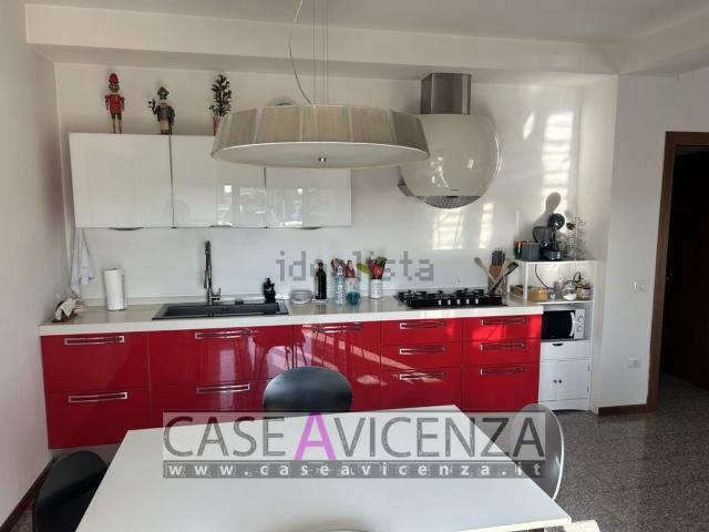 Attico in affitto a Santa Maria di Camisano, Camisano Vicentino