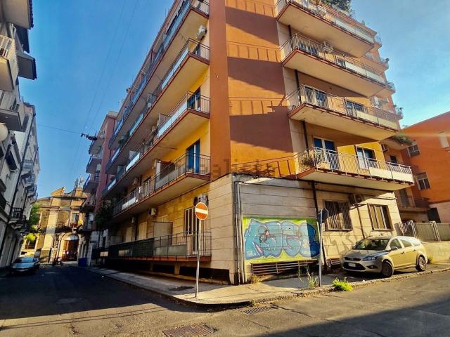 Appartamento in affitto a Antico Corso, Catania