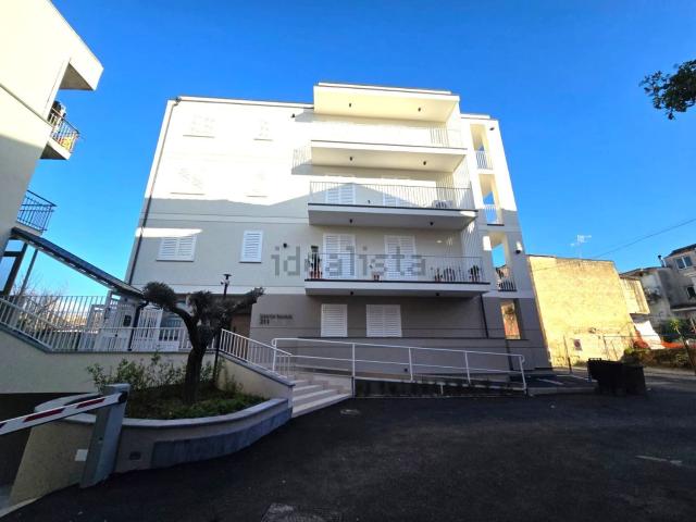 Appartamento in affitto a Le Case, Quarto