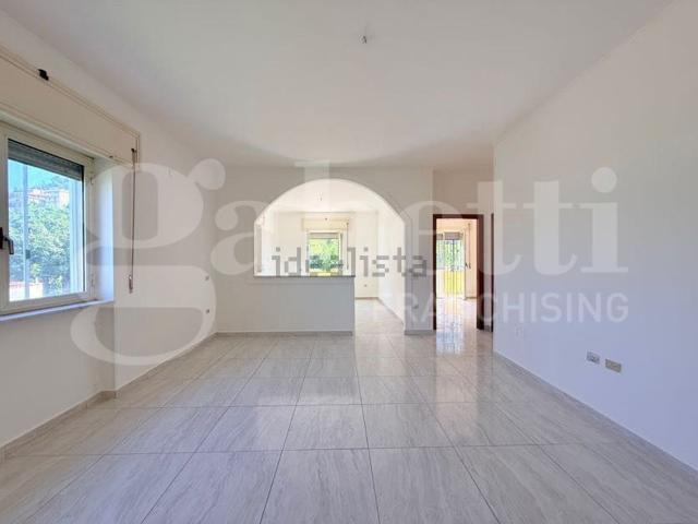 Appartamento in affitto a Monte Di Procida, Campania