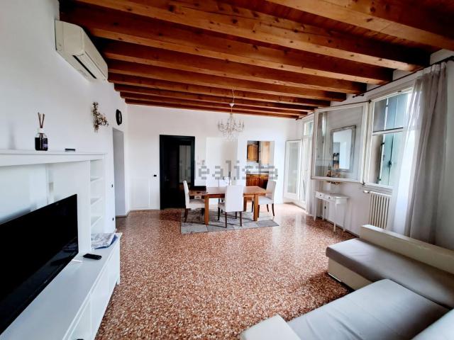 Appartamento in affitto a Santa Caterina, Vicenza