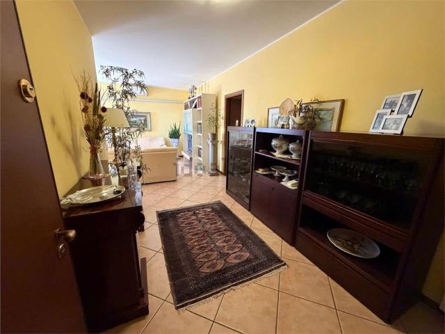 Appartamento in affitto a Cesano Maderno, Lombardia