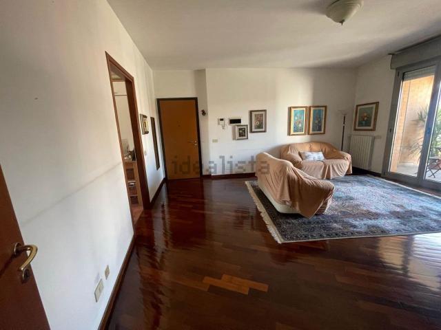Appartamento in affitto a San Faustino-Madonnina-Quattroville, Modena