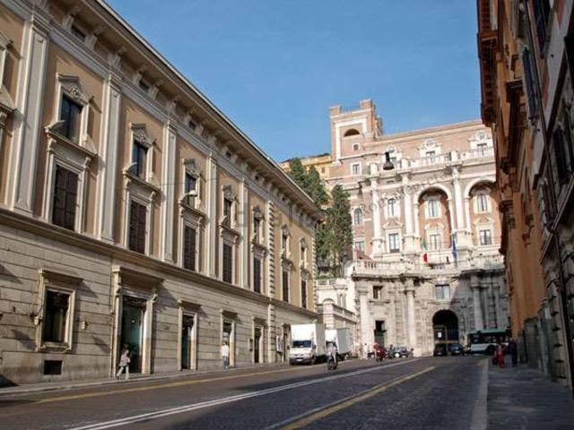 Attico in affitto a Municipio Roma I, Roma Capitale