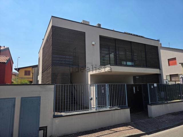 Appartamento in affitto a Locate Triulzi, Lombardia