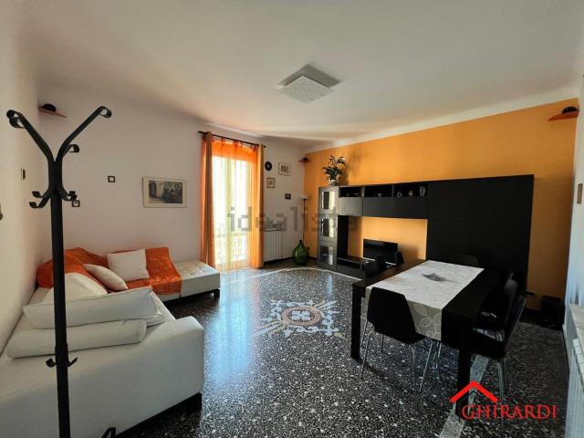 Appartamento in affitto a Medio Ponente, Serra Riccò