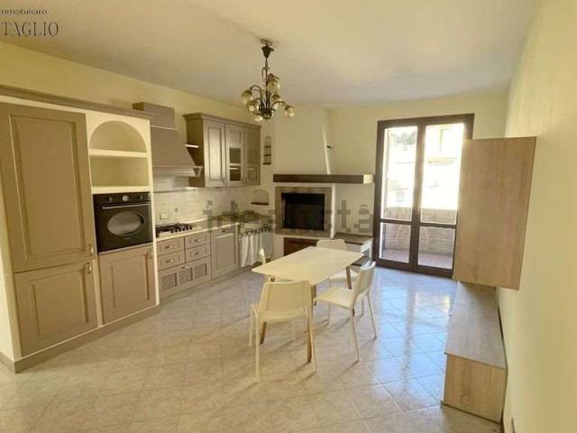 Appartamento in affitto a Tresinaro - Secchia, Re