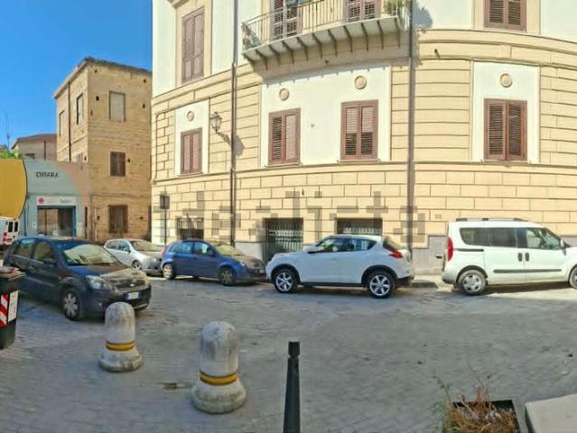 Appartamento in affitto a I Circoscrizione, Palermo