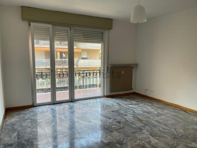 Appartamento in affitto a Sud-Est, Brenzone