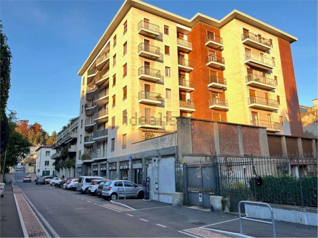 Appartamento in affitto a Biumo Superiore, Varese