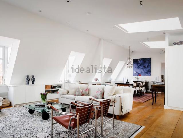 Attico in affitto a Municipio 1, Milano