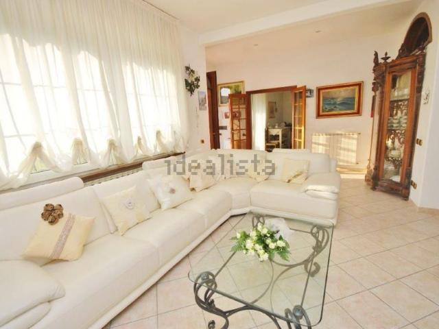 Attico in affitto a Camaiore, Toscana