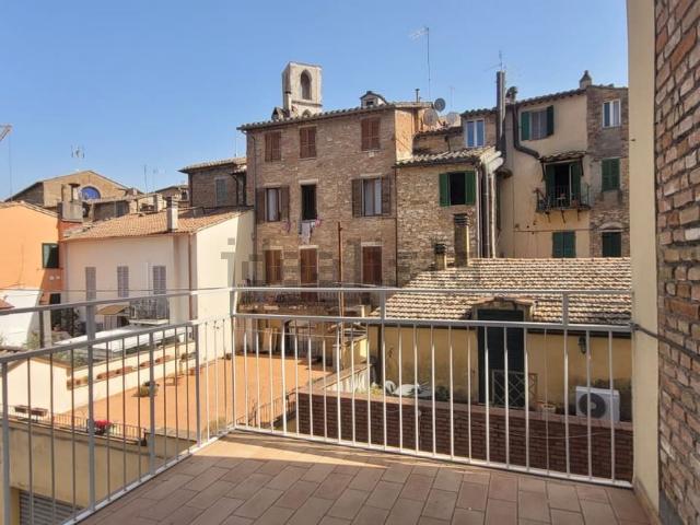 Appartamento in affitto a Sant'Erminio, Cenerente