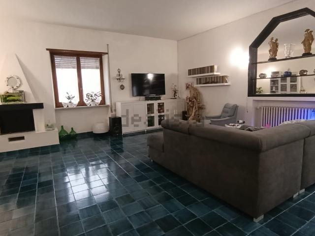 Appartamento in affitto a Scauri, Minturno