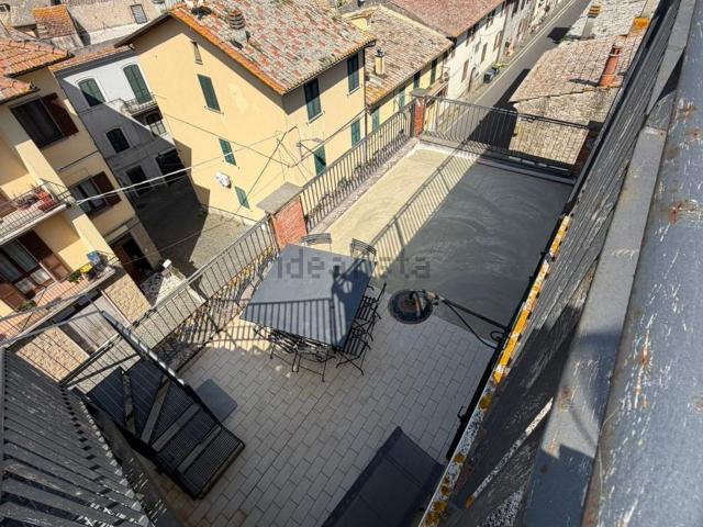 Attico in affitto a Capodimonte, Viterbo
