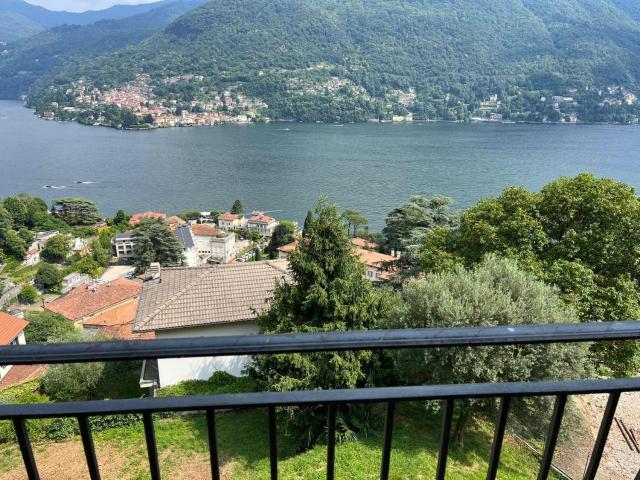 Appartamento in affitto a Moltrasio, Lombardia