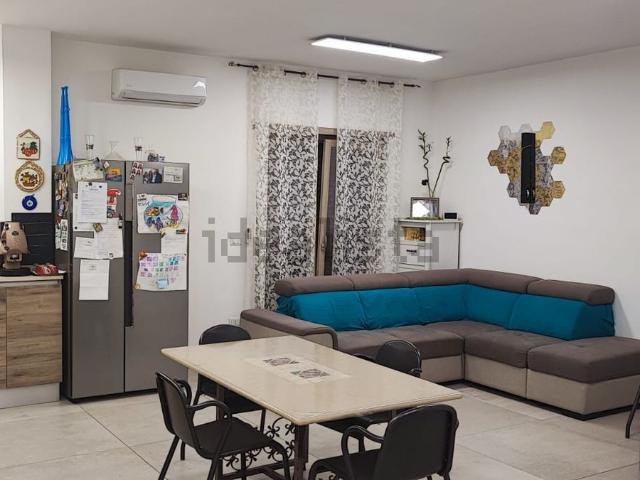 Appartamento in affitto a Rione Bognar, Pozzuoli