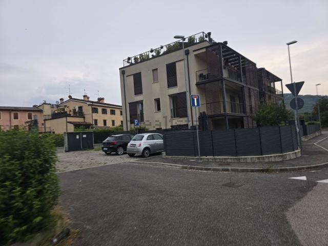 Appartamento in affitto a Nord-Est, Brenzone