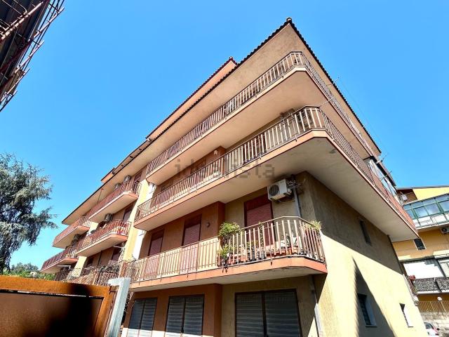 Appartamento in affitto a Aci Santa Lucia, Aci Catena
