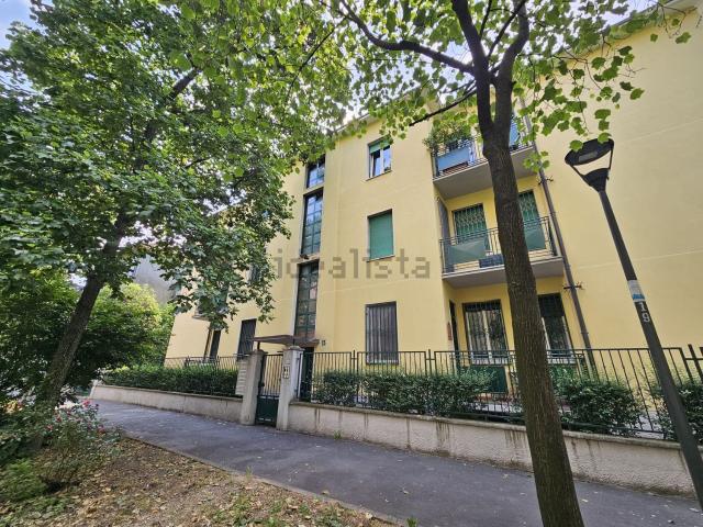 Appartamento in affitto a Municipio 8 di Milano, Milano