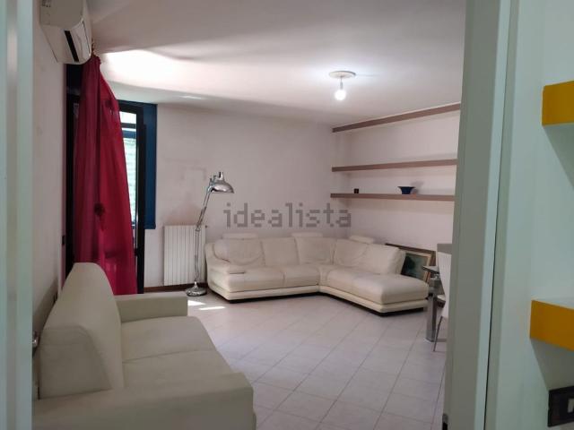 Appartamento in affitto a Municipio Roma VIII, Roma Capitale