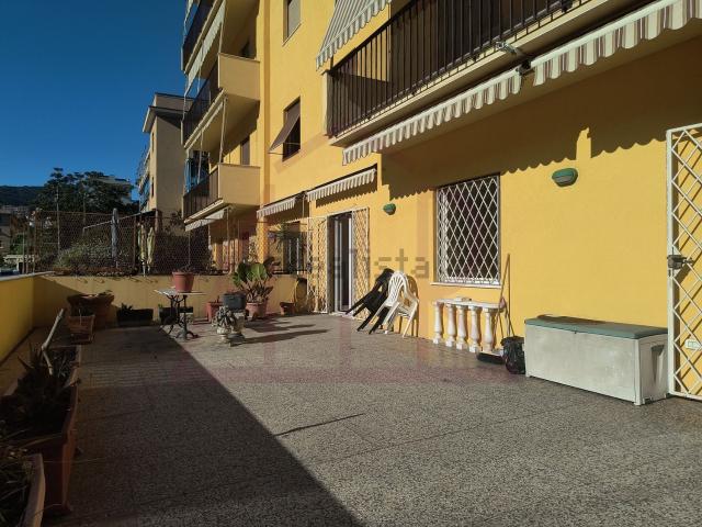 Appartamento in affitto a Levante, Serra Riccò