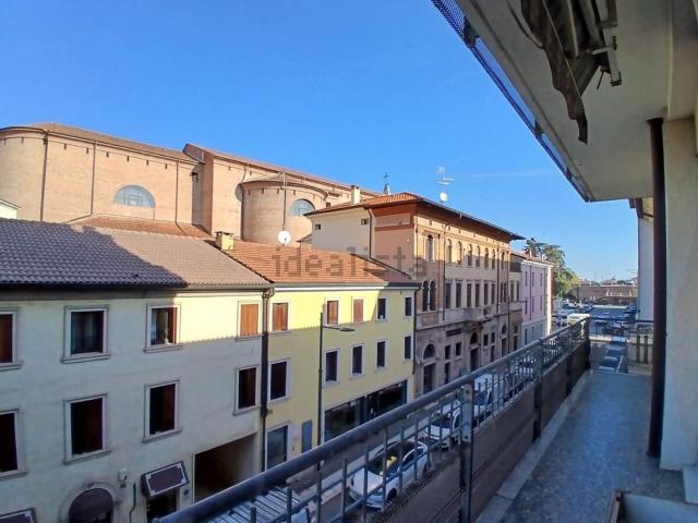 Appartamento in affitto a Legnago, Verona
