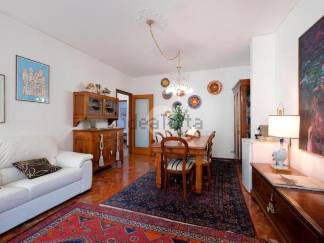 Appartamento in affitto a Centro storico, Brenzone