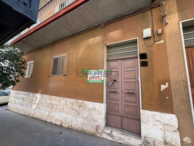 Appartamento in affitto a Cappuccini, Ragusa