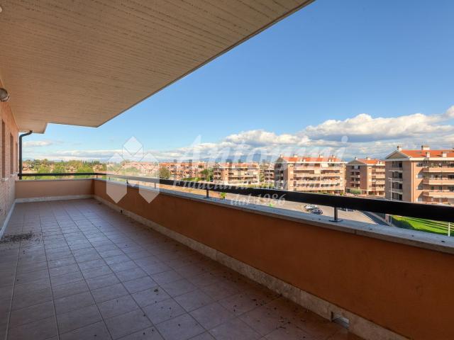 Attico in affitto a Tor San Giovanni, Roma Capitale