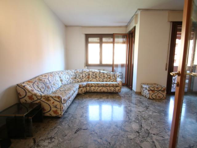 Appartamento in affitto a Municipio 9, Milano