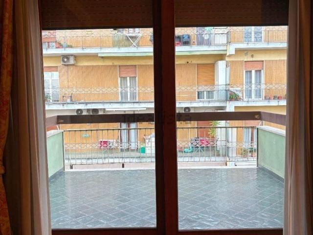 Appartamento in affitto a Arzano, Campania