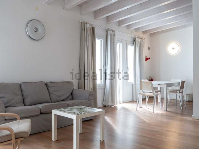 Appartamento in affitto a QT8, Milano