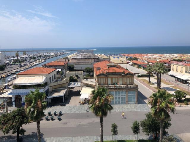 Appartamento in affitto a Viareggio