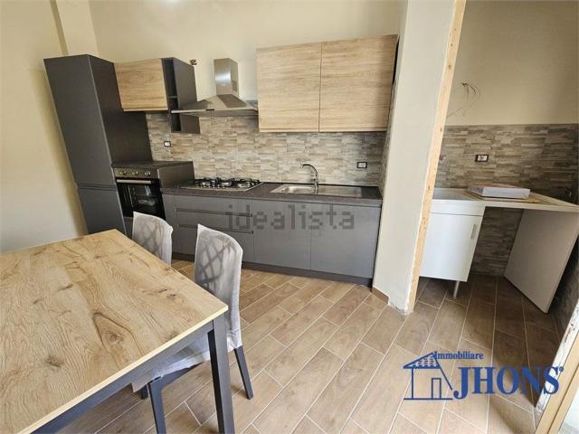 Appartamento in affitto a Valverde, Enna