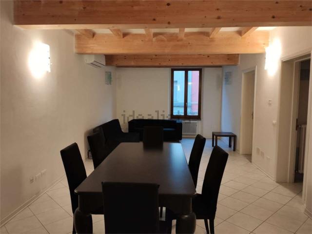 Appartamento in affitto a Reggio Emilia, Porta Santo Stefano