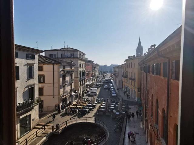 Appartamento in affitto a Centro storico, Brenzone