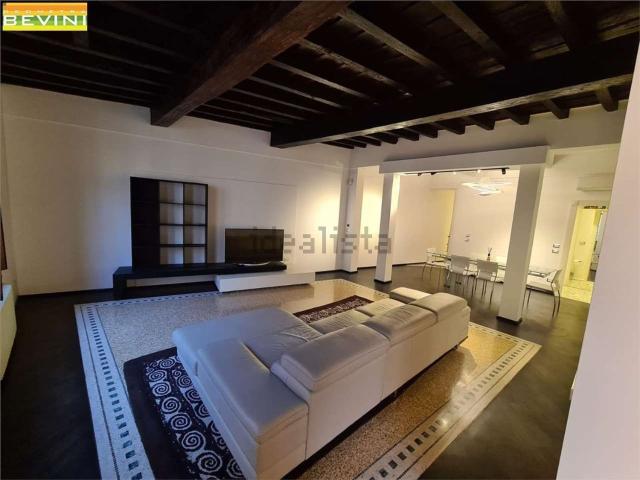 Appartamento in affitto a Centro Storico, Modena