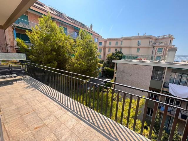Appartamento in affitto a Medio Levante, Serra Riccò
