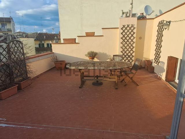 Attico in affitto a Quartiere 4, Firenze