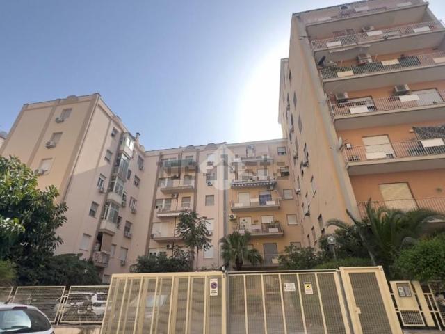 Appartamento in affitto a Quartiere Matteotti, Palermo