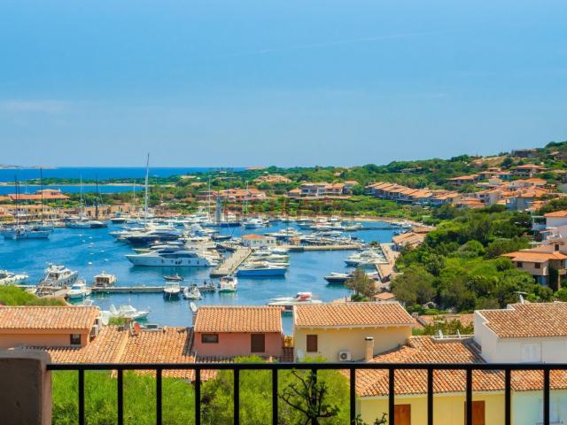 Attico in affitto a San Pantaleo, Sardigna/Sardegna