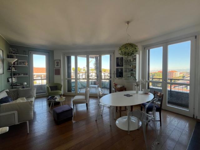 Attico in affitto a Municipio 4, Milano