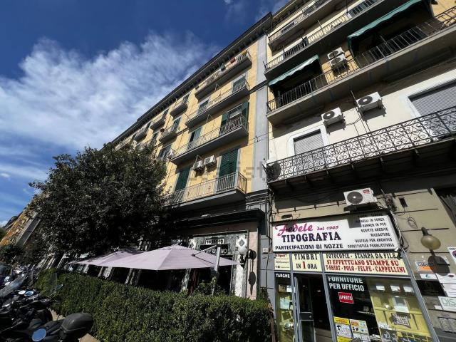Appartamento in affitto a Municipalità 4, Campania