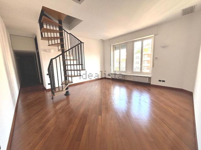 Appartamento in affitto a Municipio 1, Milano